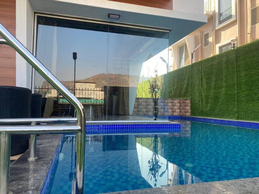 Mount Resorts Lonavala 5 Bhk Luxurious Villa With Private Pool And Full Size Cricket Football Turf Екстериор снимка